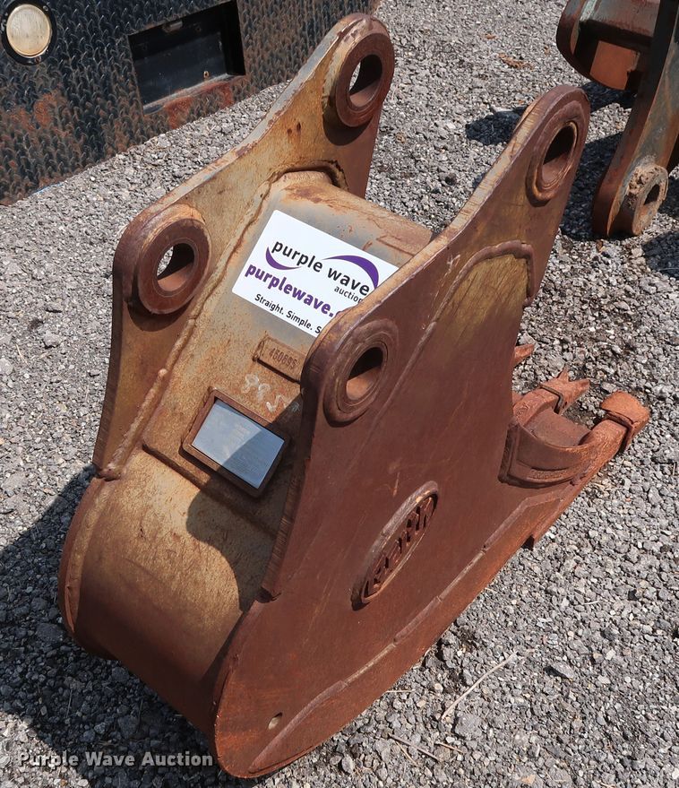 image for item DG4122 Geith 12"W backhoe bucket