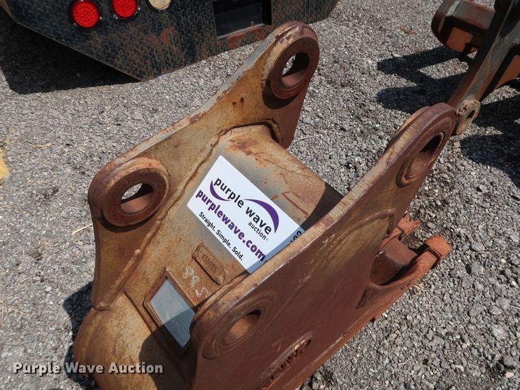 image for item DG4122 Geith 12"W backhoe bucket