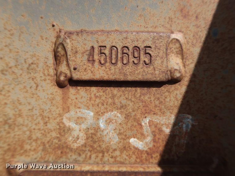 image for item DG4122 Geith 12"W backhoe bucket