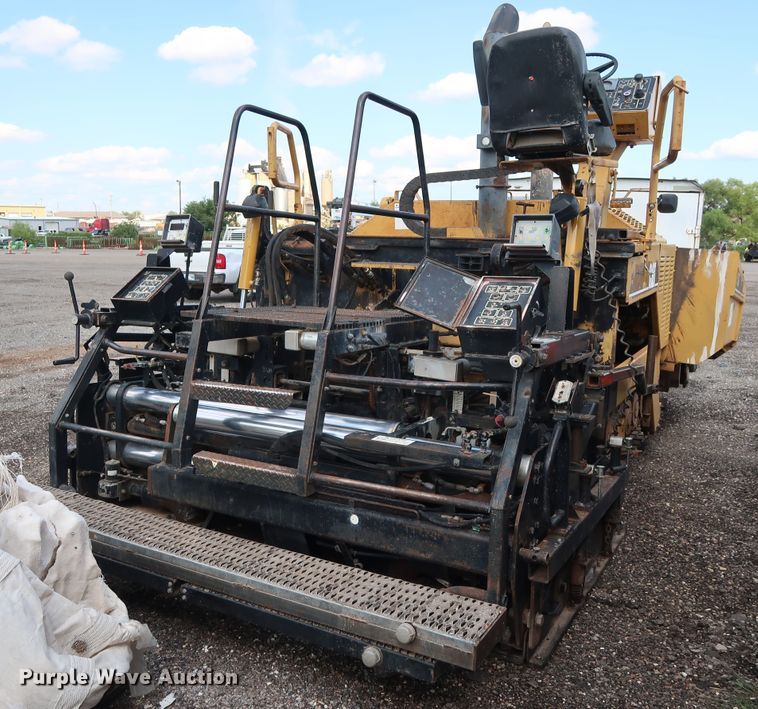 image for item DG4132 2000 Caterpillar AP-650B paver