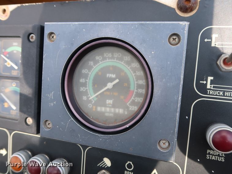 image for item DG4132 2000 Caterpillar AP-650B paver