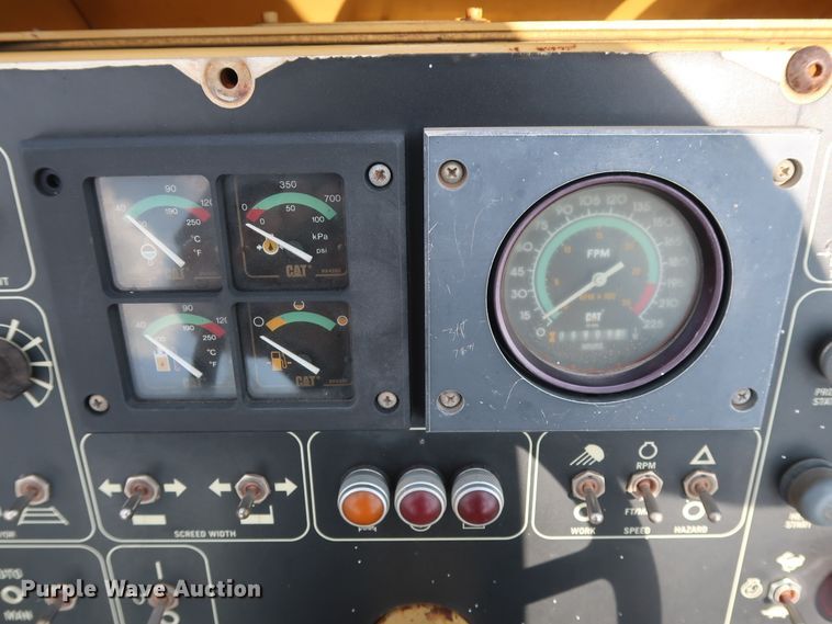 image for item DG4132 2000 Caterpillar AP-650B paver