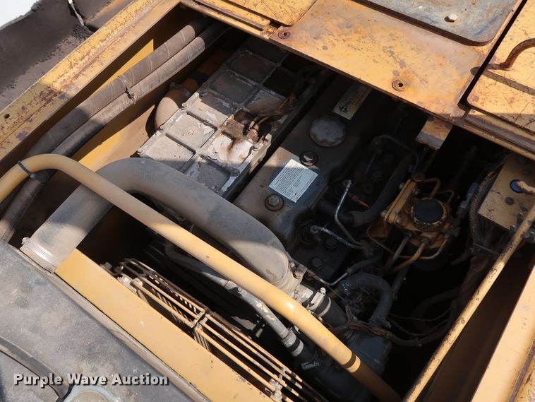 image for item DG4132 2000 Caterpillar AP-650B paver