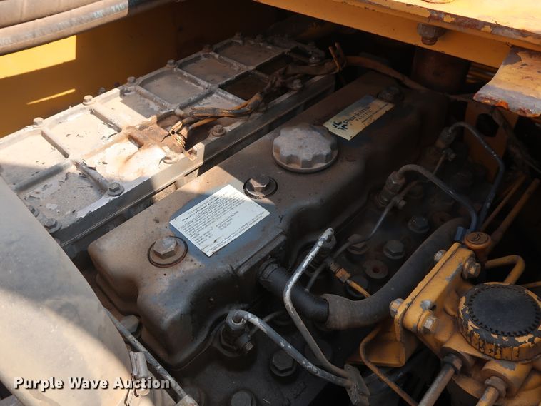 image for item DG4132 2000 Caterpillar AP-650B paver