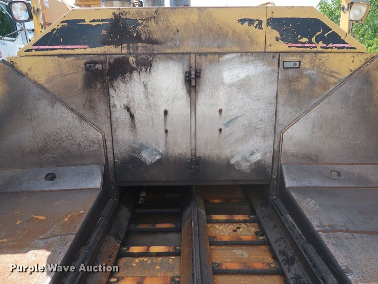 image for item DG4132 2000 Caterpillar AP-650B paver