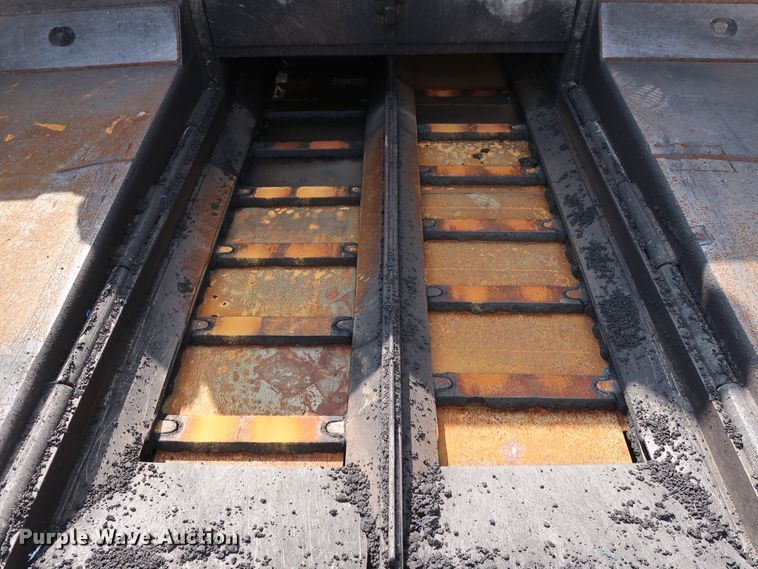 image for item DG4132 2000 Caterpillar AP-650B paver