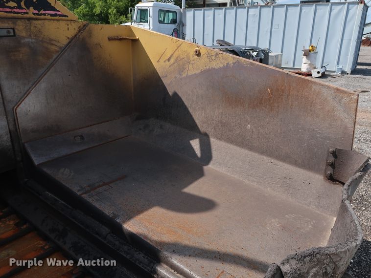 image for item DG4132 2000 Caterpillar AP-650B paver