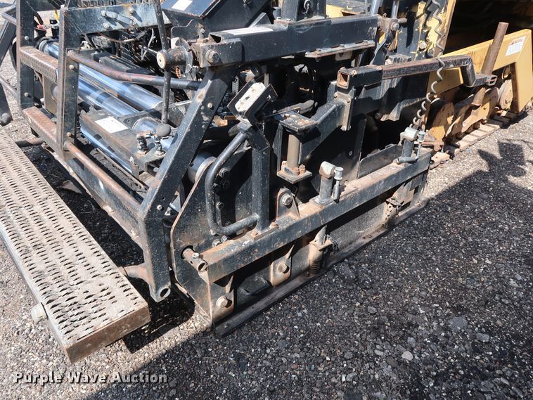image for item DG4132 2000 Caterpillar AP-650B paver