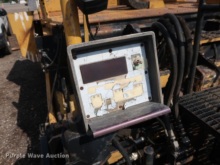 image for item DG4132 2000 Caterpillar AP-650B paver