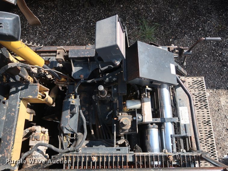 image for item DG4132 2000 Caterpillar AP-650B paver