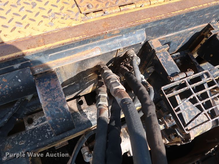 image for item DG4132 2000 Caterpillar AP-650B paver