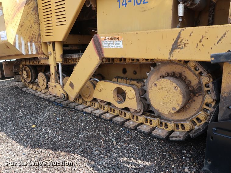 image for item DG4132 2000 Caterpillar AP-650B paver