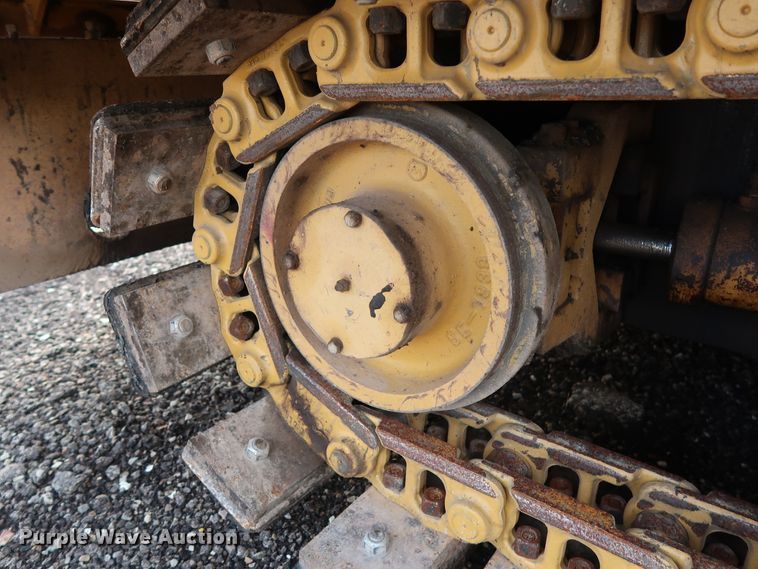 image for item DG4132 2000 Caterpillar AP-650B paver