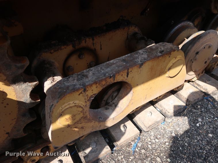 image for item DG4132 2000 Caterpillar AP-650B paver