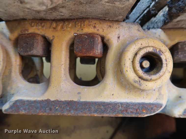 image for item DG4132 2000 Caterpillar AP-650B paver