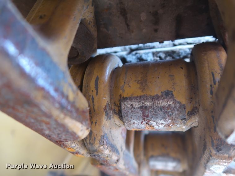 image for item DG4132 2000 Caterpillar AP-650B paver