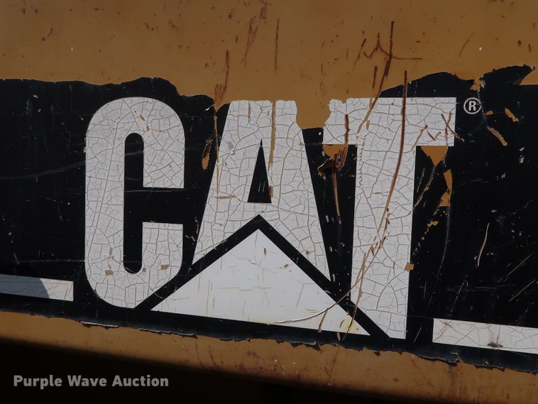 image for item DG4132 2000 Caterpillar AP-650B paver