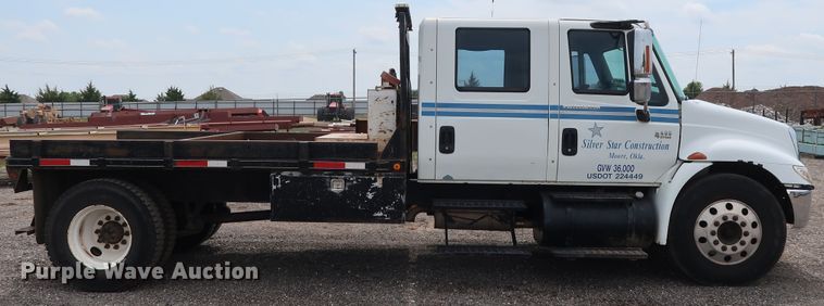 image for item DG4133 2003 International 4400 Crew Cab flatbed truck