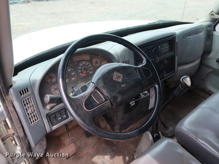 image for item DG4133 2003 International 4400 Crew Cab flatbed truck