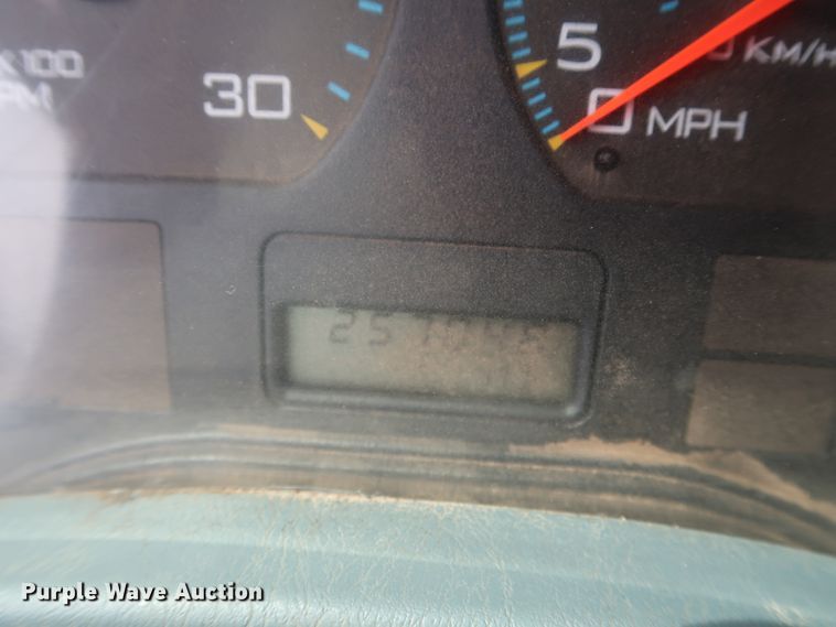 image for item DG4133 2003 International 4400 Crew Cab flatbed truck