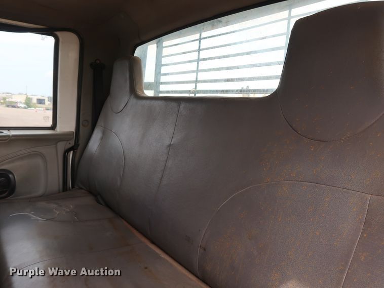 image for item DG4133 2003 International 4400 Crew Cab flatbed truck