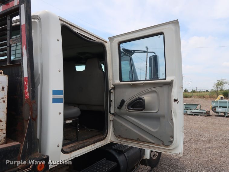 image for item DG4133 2003 International 4400 Crew Cab flatbed truck