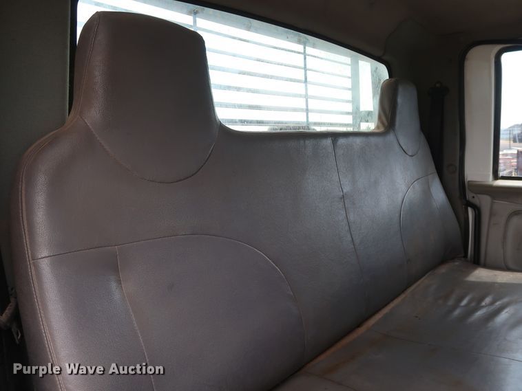 image for item DG4133 2003 International 4400 Crew Cab flatbed truck