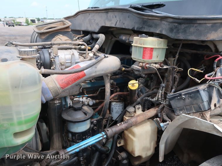 image for item DG4133 2003 International 4400 Crew Cab flatbed truck