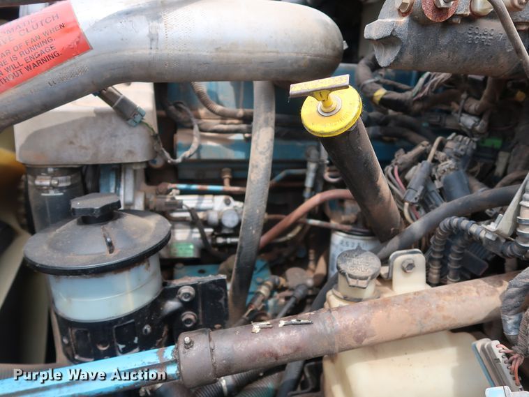 image for item DG4133 2003 International 4400 Crew Cab flatbed truck