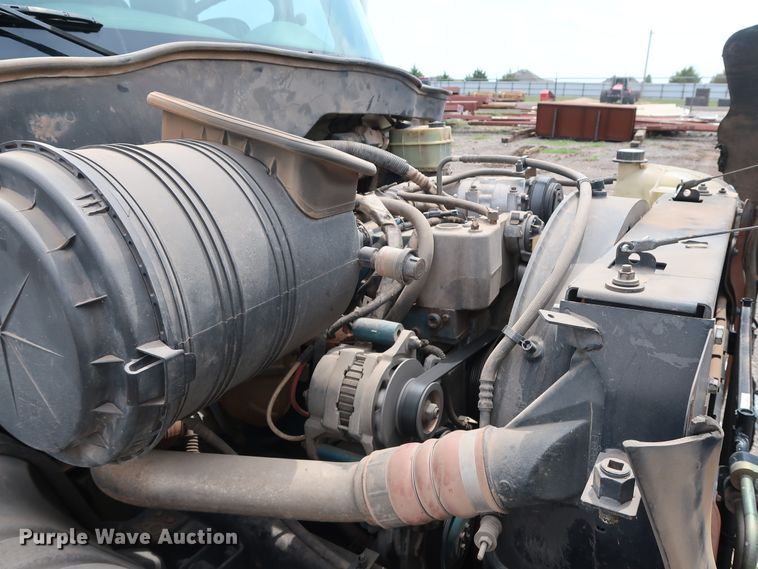 image for item DG4133 2003 International 4400 Crew Cab flatbed truck