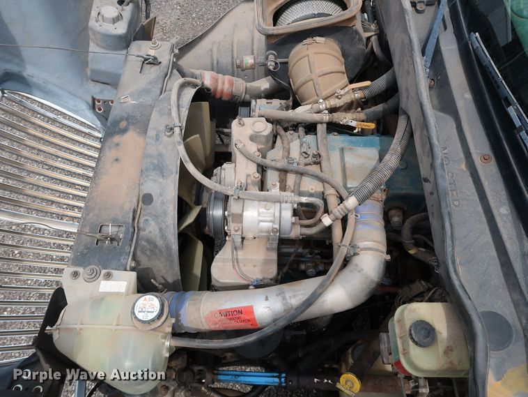 image for item DG4133 2003 International 4400 Crew Cab flatbed truck