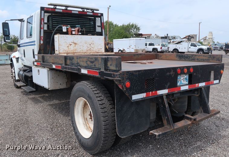 image for item DG4133 2003 International 4400 Crew Cab flatbed truck