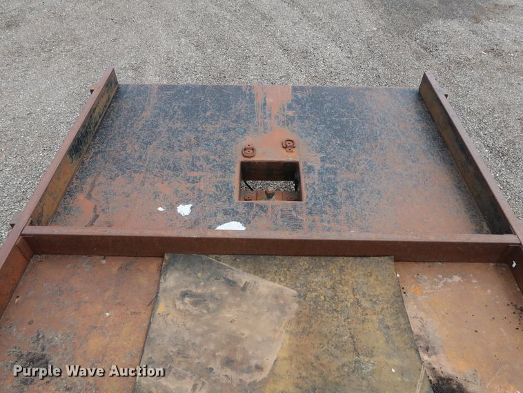 image for item DG4133 2003 International 4400 Crew Cab flatbed truck