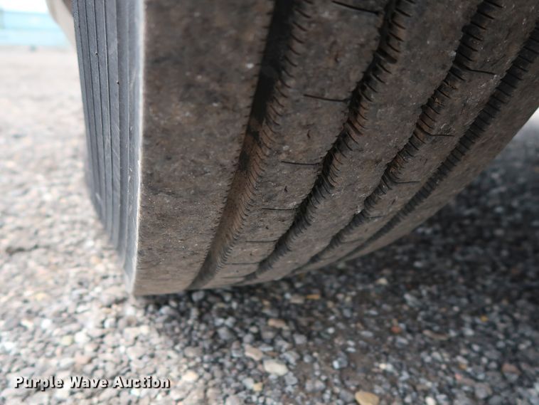 image for item DG4133 2003 International 4400 Crew Cab flatbed truck