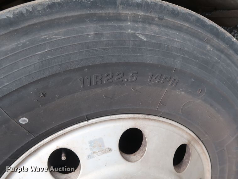 image for item DG4133 2003 International 4400 Crew Cab flatbed truck