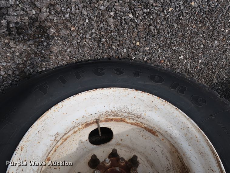 image for item DG4133 2003 International 4400 Crew Cab flatbed truck