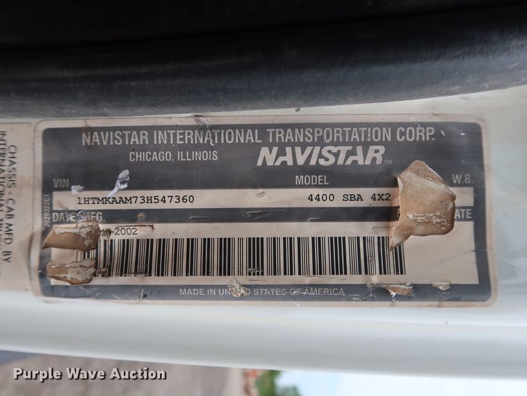 image for item DG4133 2003 International 4400 Crew Cab flatbed truck