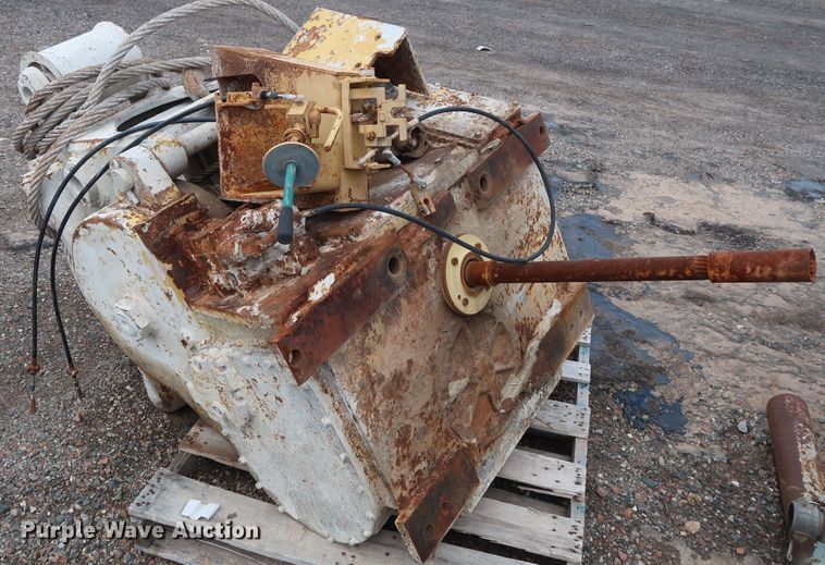 image for item DG4137 Caterpillar D6 winch