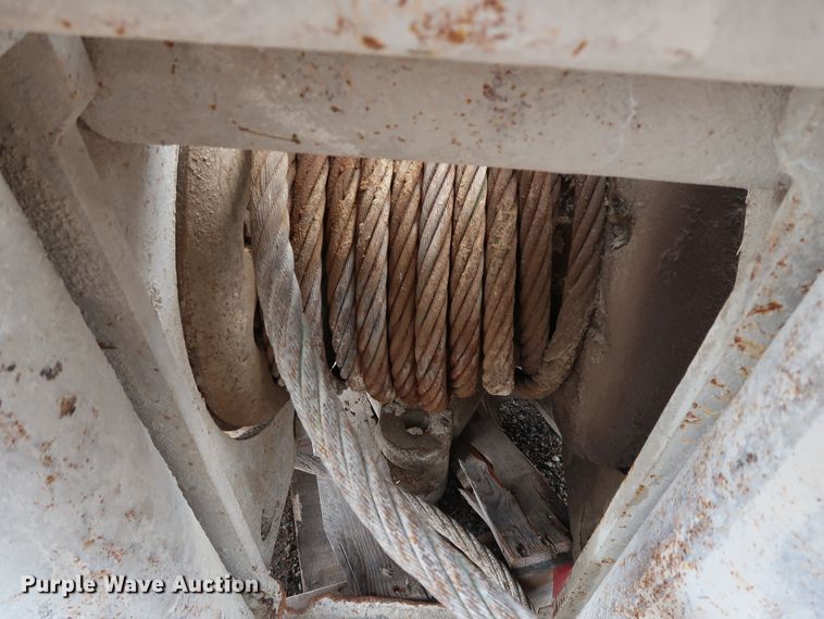 image for item DG4137 Caterpillar D6 winch