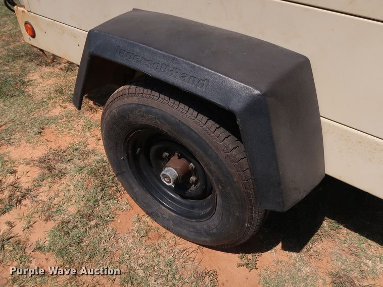 image for item DG4179 2011 Ingersoll Rand XP375WJD air compressor