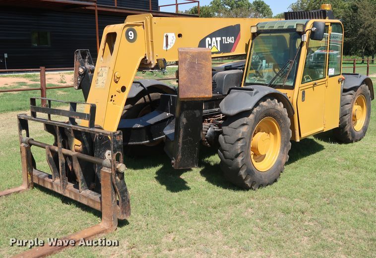 image for item DG4180 2012 Caterpillar TL943 telehandler