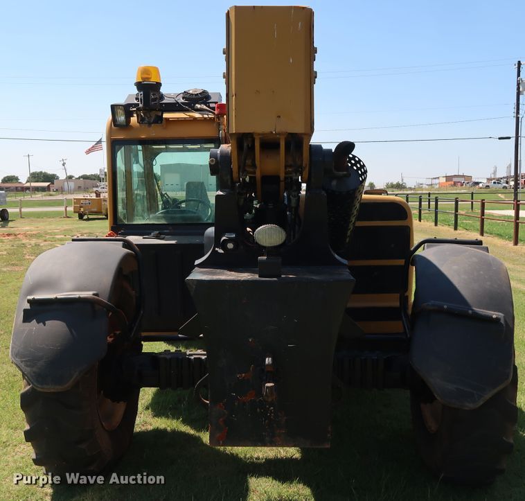 image for item DG4180 2012 Caterpillar TL943 telehandler