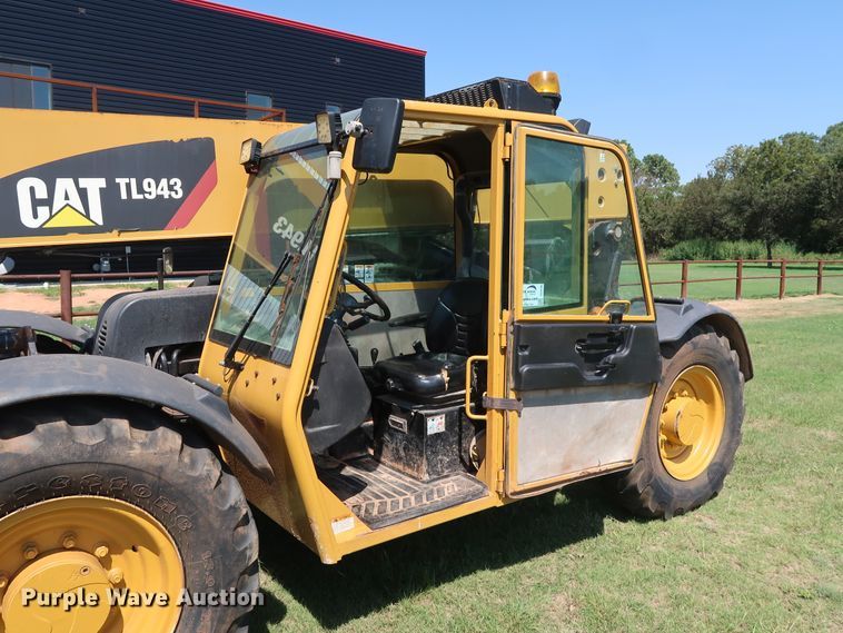 image for item DG4180 2012 Caterpillar TL943 telehandler