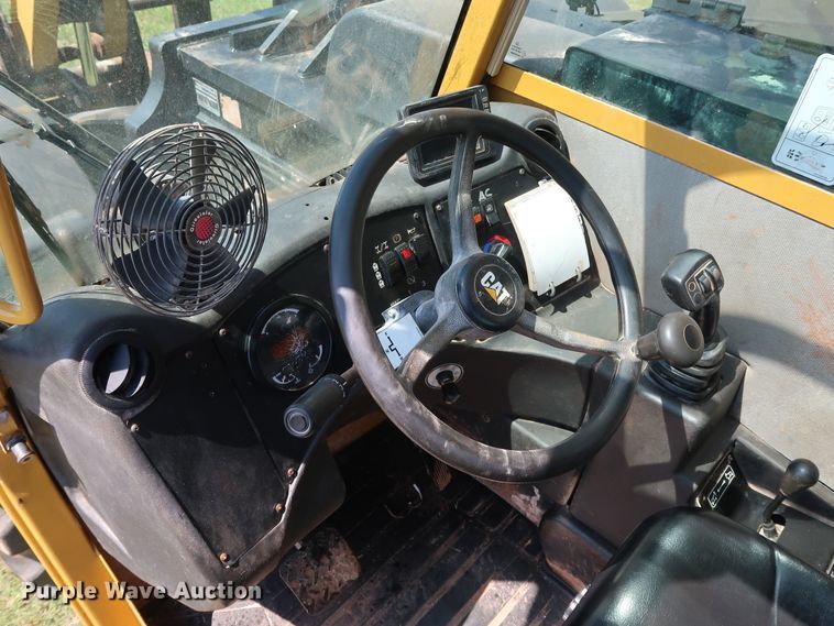 image for item DG4180 2012 Caterpillar TL943 telehandler