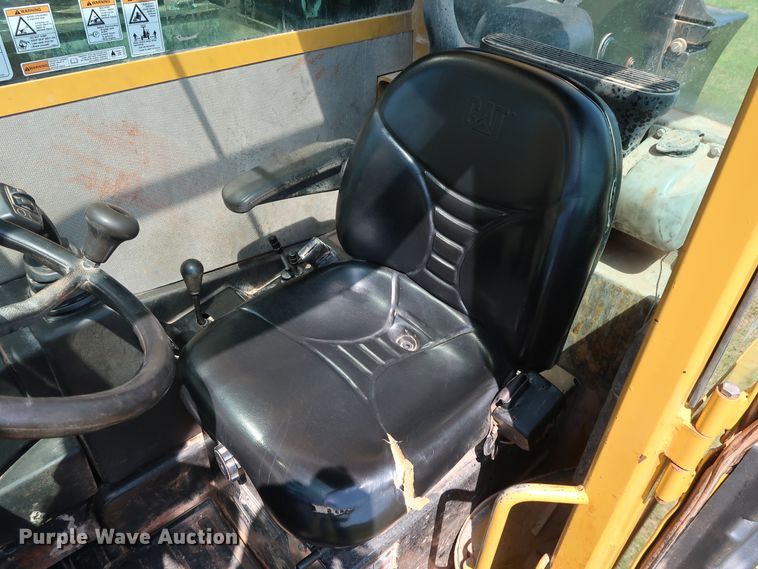 image for item DG4180 2012 Caterpillar TL943 telehandler