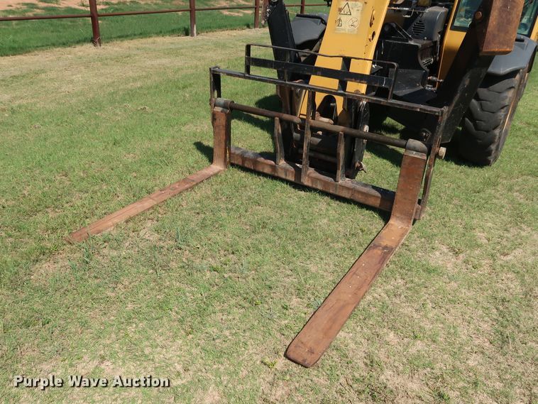 image for item DG4180 2012 Caterpillar TL943 telehandler