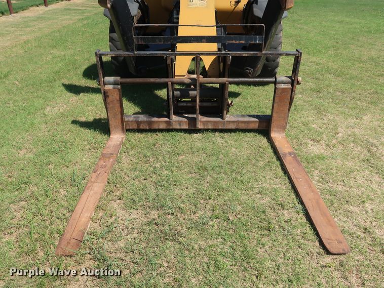 image for item DG4180 2012 Caterpillar TL943 telehandler