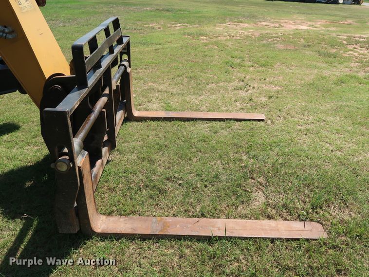 image for item DG4180 2012 Caterpillar TL943 telehandler