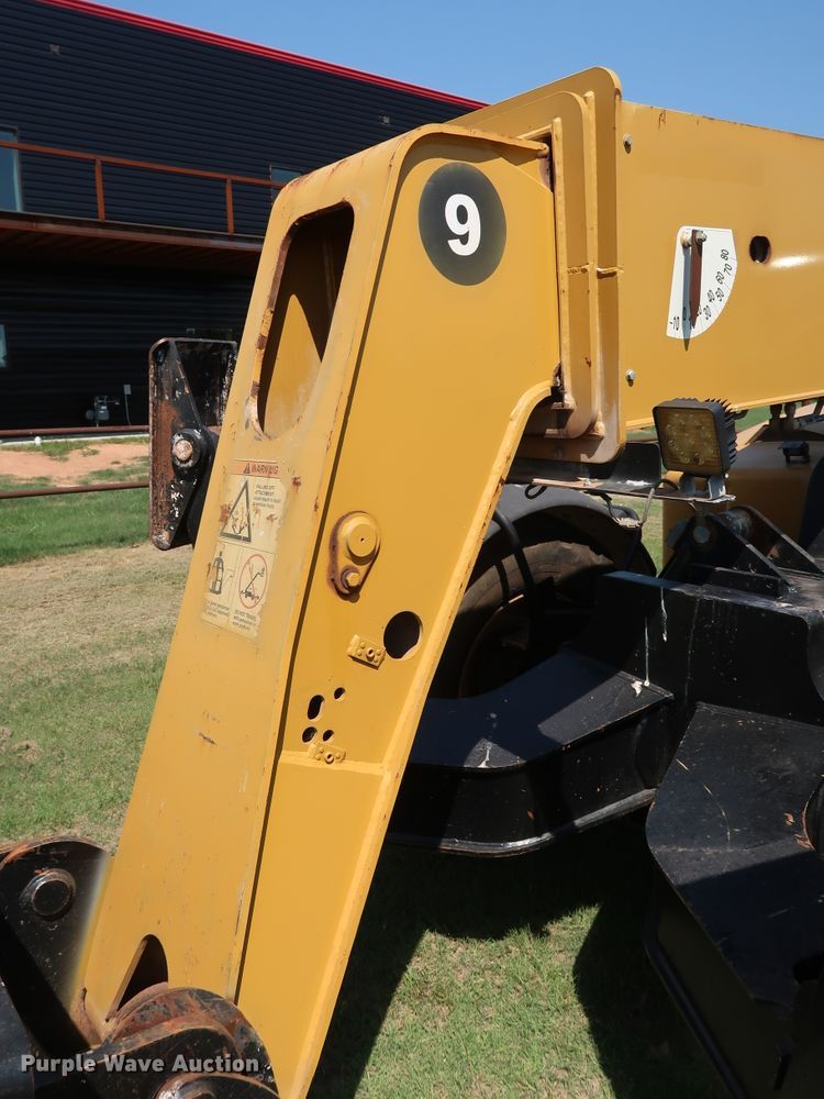 image for item DG4180 2012 Caterpillar TL943 telehandler