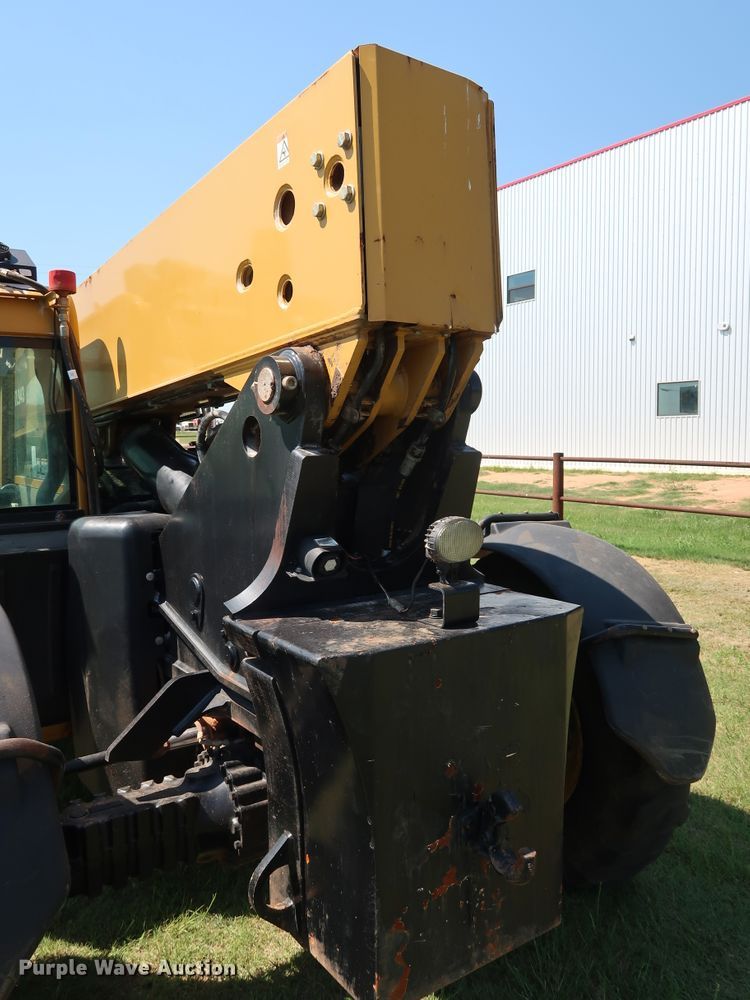 image for item DG4180 2012 Caterpillar TL943 telehandler